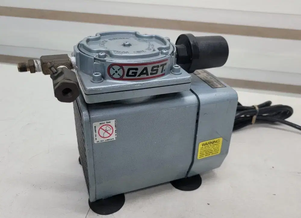 GAST DOA-P101-AA Vacuum Pump 진공펌프.